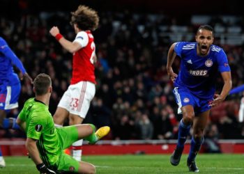 Άρσεναλ- Ολυμπιακός 1-2 : Συγκλονιστικός Ολυμπιακός ‘’πέταξε’’ στους «16» του Europa League με χρυσό σκόρερ τον Ελ Αραμπί