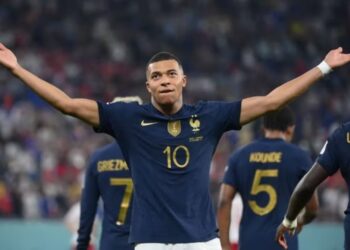 Γαλλία – Πολωνία 3-1: Με τη σφραγίδα του υπερηχητικού Μπαπέ στους «8» οι «τρικολόρ» (vid)