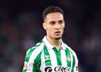 Άντονι: «Λάμπει» στην Ισπανία με τη φανέλα της Μπέτις