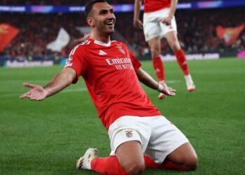 Βαγγέλης Παυλίδης: «Μαγεύει» την ποδοσφαιρική Ευρώπη με τη φανέλα της Μπενφίκα